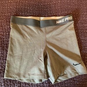 Nike Pro Fitted Gray Compression Shorts Sz Medium